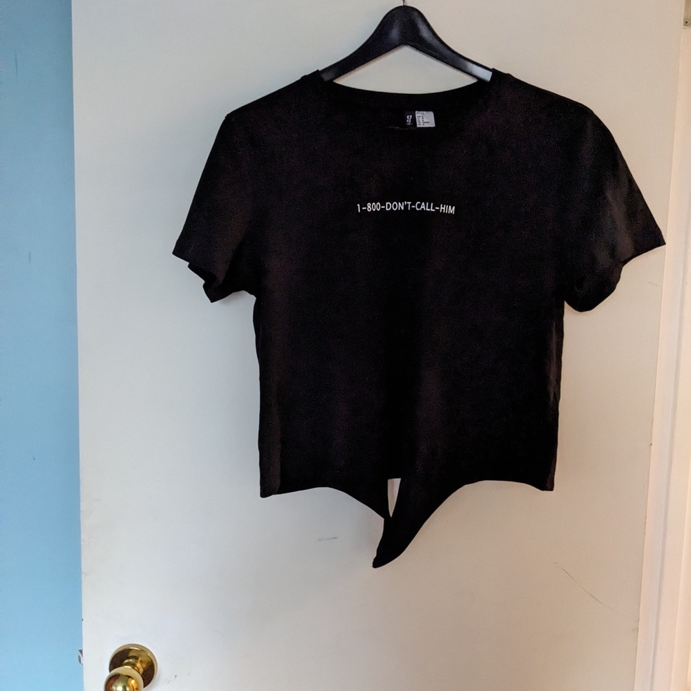 H&M Black Casual T-Shirt size medium